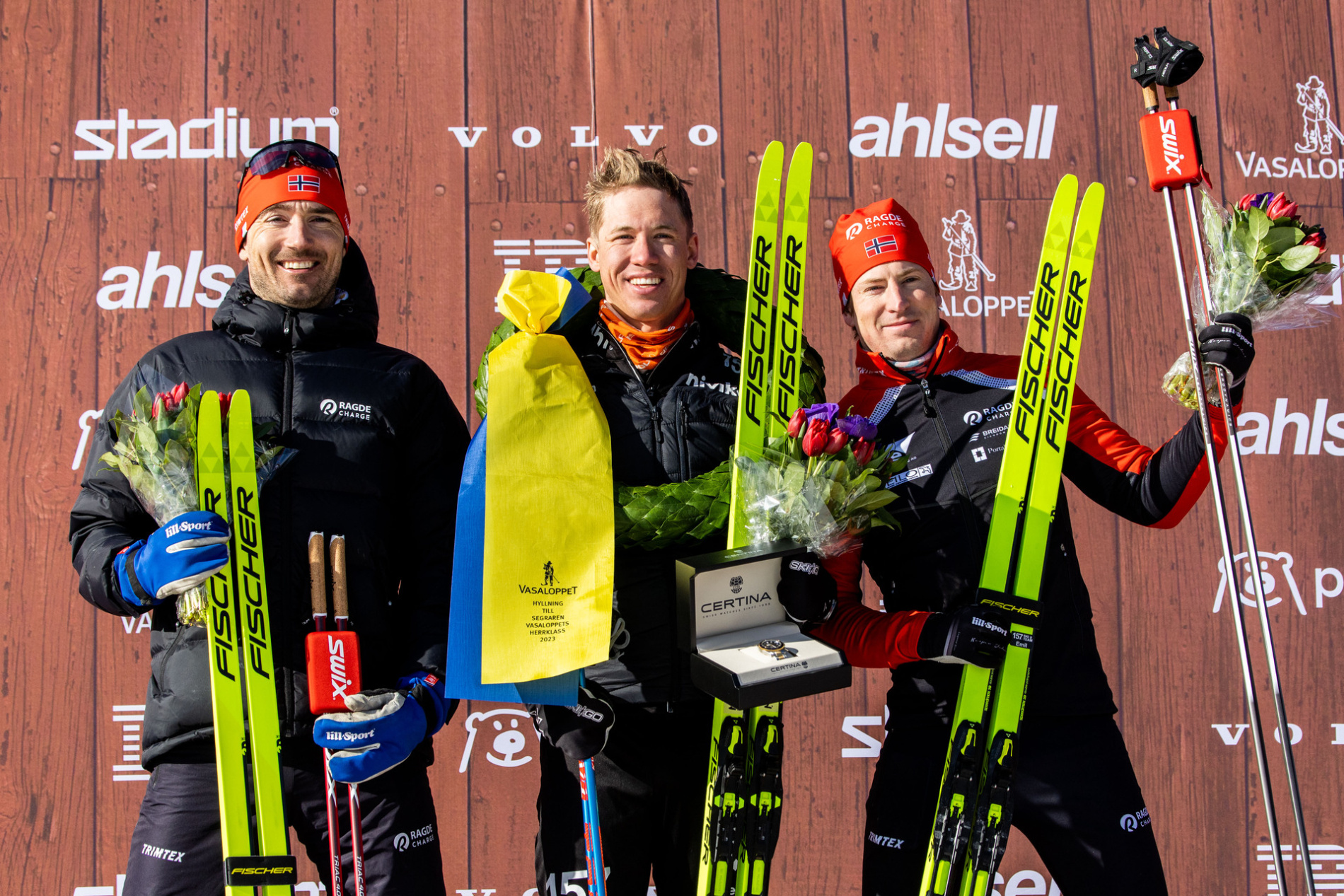 Фото: Andreas Nygaard, Team Ragde Charge (2nd); Emil Persson, Lager 157 Ski Team (1st); Kasper Stadaas, Team Ragde Charge. Photo: Daniel Eriksson/BILDBYRÅN