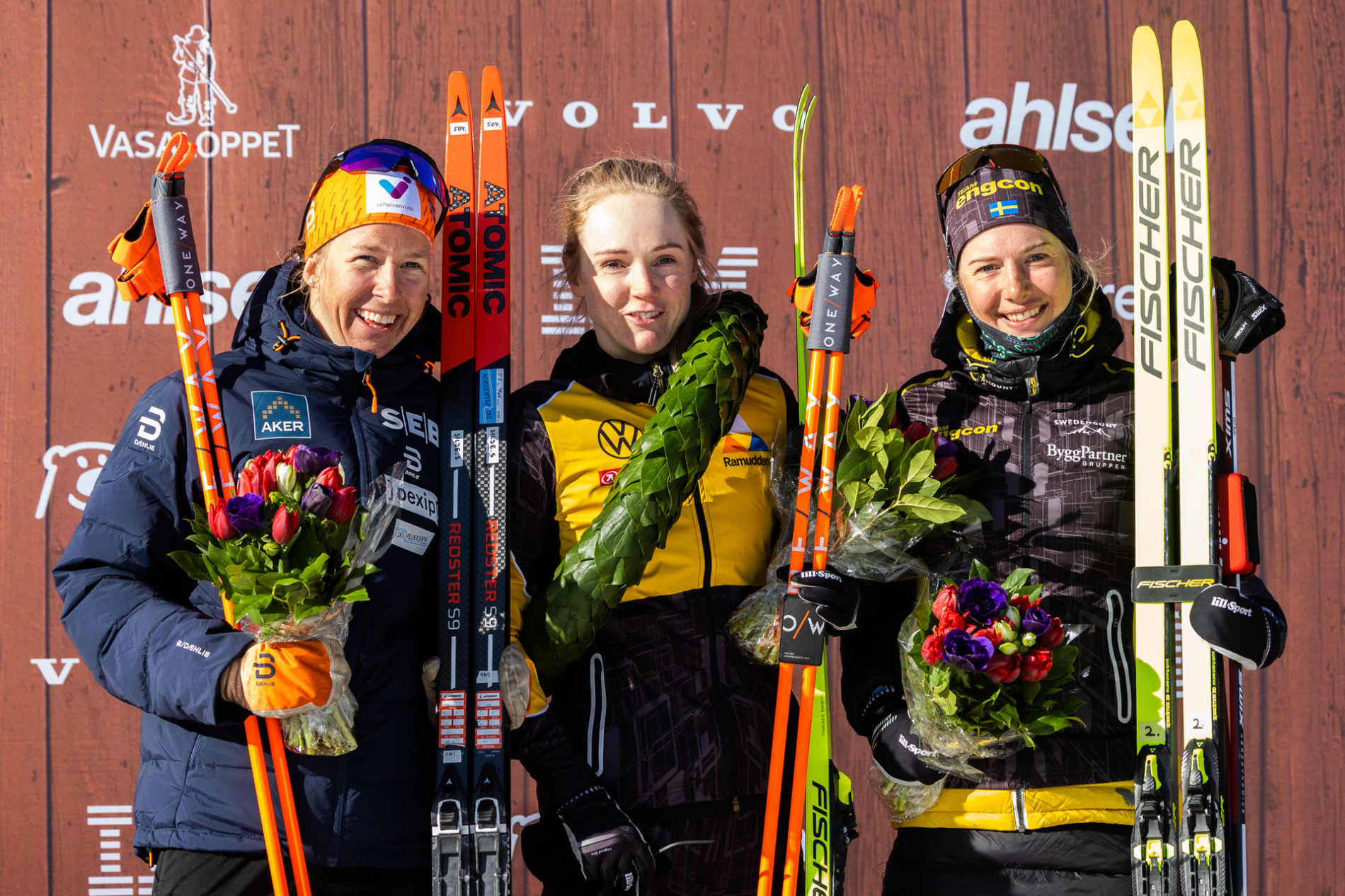 Фото: Silje Øyre Slind, Team Aker Dæhlie (2nd); Emilie Fleten, Team Ramudden (1st); Ida Dahl, Team Engcon (3rd) Photo: Daniel Eriksson/BILDBYRÅN