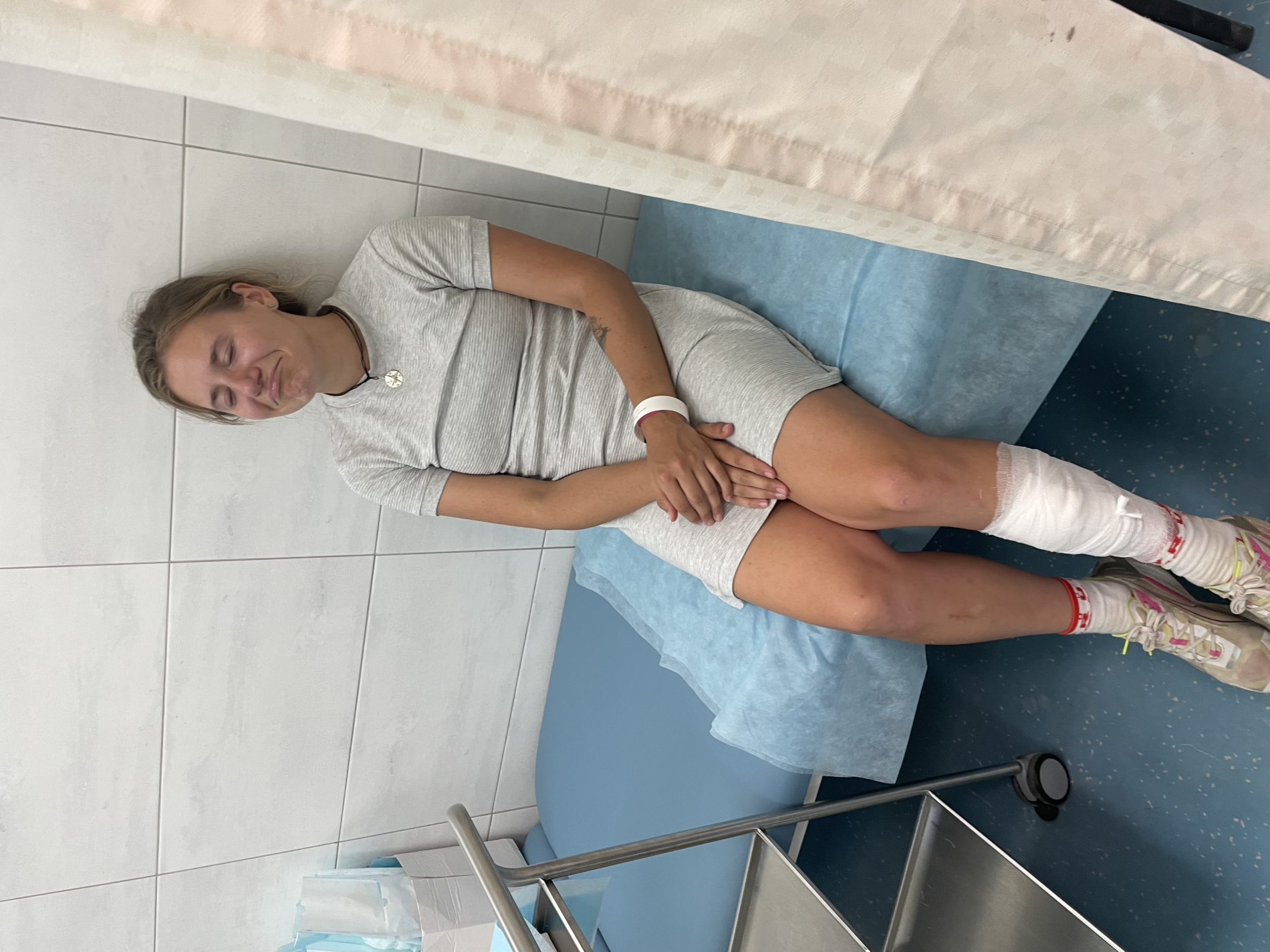 Фото: После наложения пяти швов я немного приуныла